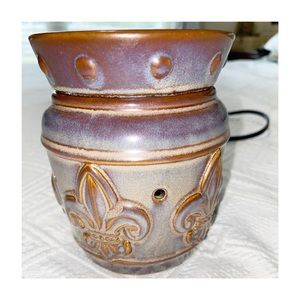 Scentsy Warmer Fleur de Lis Rustic